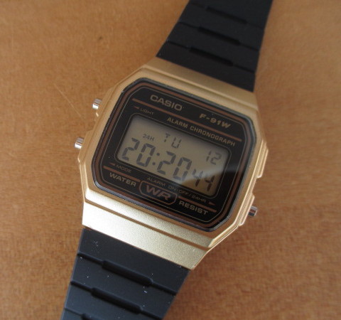 中国製 チープカシオ・ビンラディンモデル風 ？
