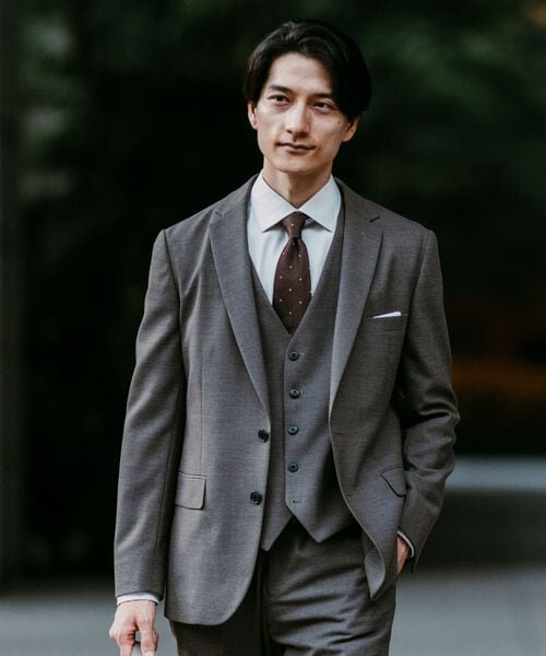 就活でグレースーツがNGな2つの理由！グレースーツが着れる条件も解説HYGGER