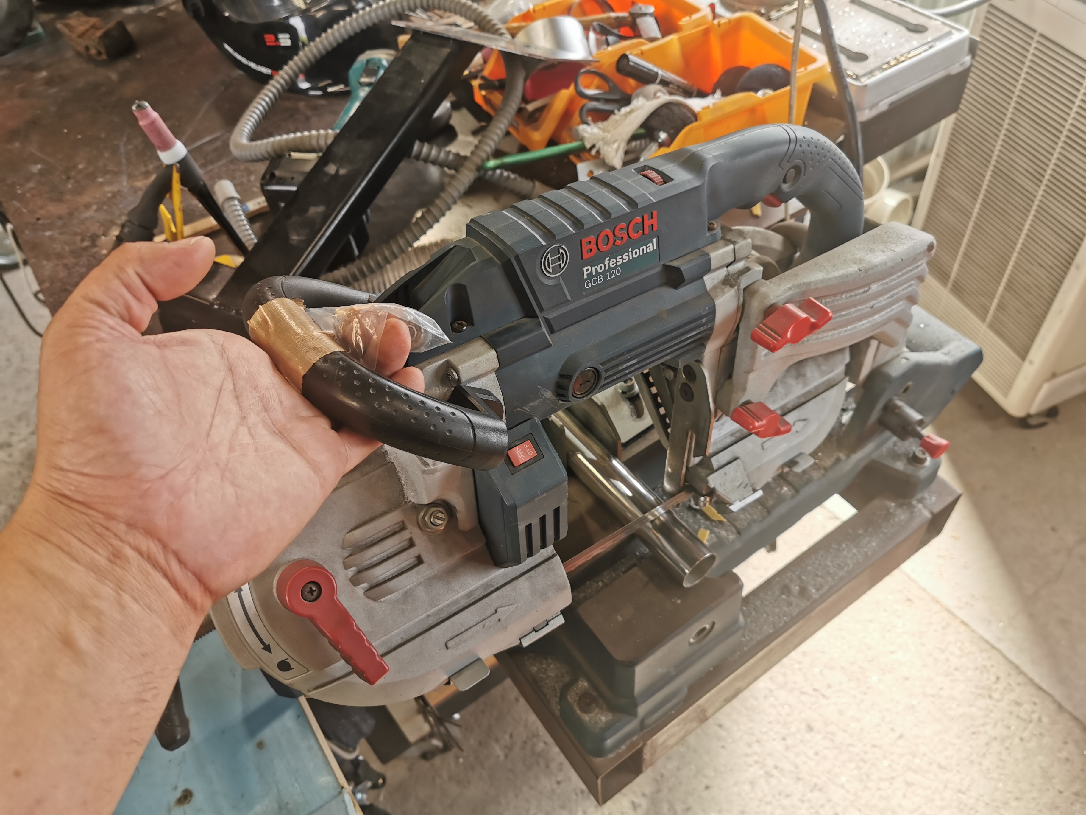 主要な溶接機とそれぞれに対応した溶接材料・ガス・部品の紹介昭光商事株式会社