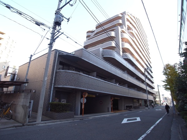 スイス列車事故、運転士の遺体を収容 写真4枚 国際ニュース：AFPBB News