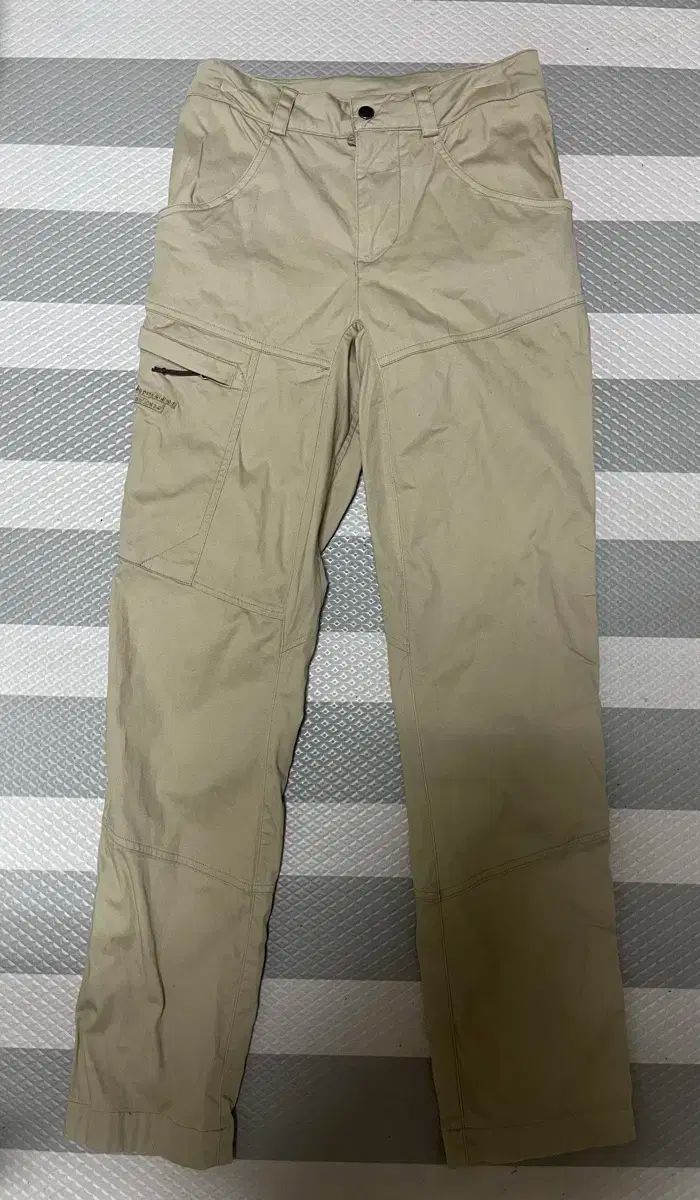 クレッタルムーセン☆S ゲフィオン パンツ クライミングパンツ - メルカリ