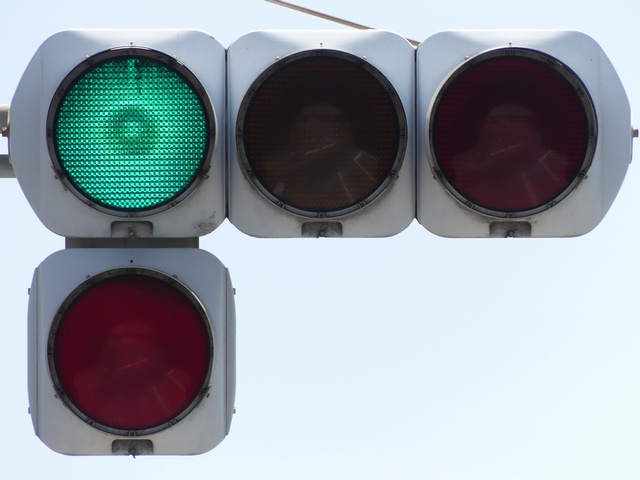 踏切の一時停止違反取り締まりポイントの研究