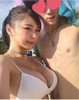 限定】美巨乳すぎる裏垢女子がインスタライブで大胆オナニー♡【特典あり】 | Lourmel