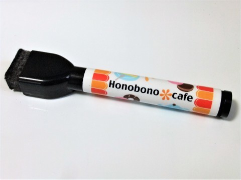 100均の蛍光ブラックボードマーカー商品一覧。色の種類 ダイソーとセリア、キャンドゥ