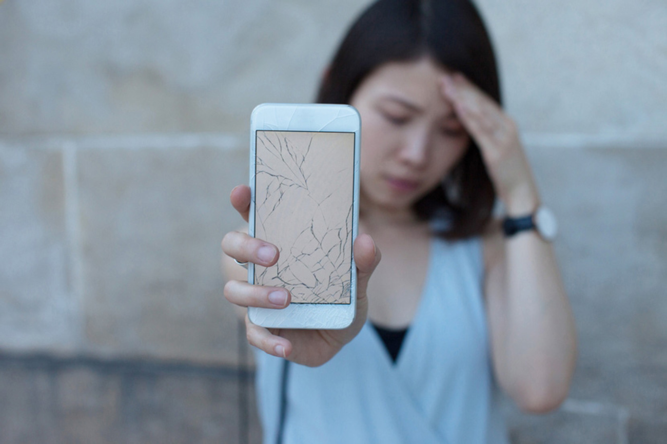 スマホ画面割れ 恐怖の画面割れ・意外単純な対策方法！スマホ・iphone修理のスマホスピタル
