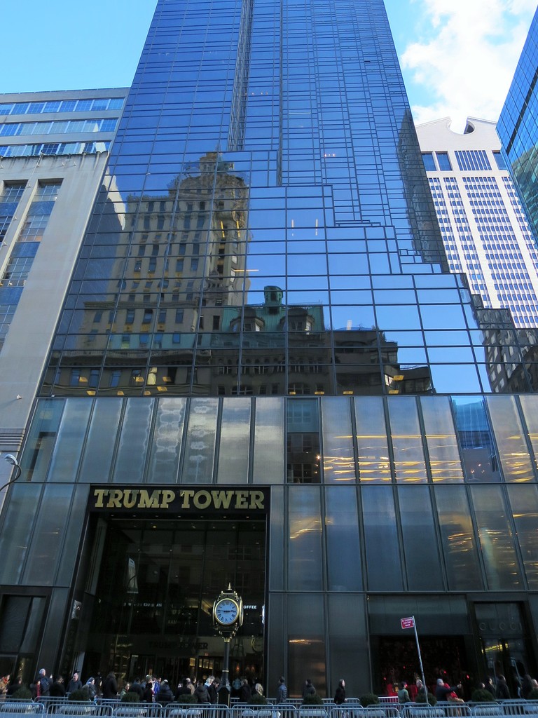 ニューヨークのトランプタワー。モスクワにも建設計画があった - CNN.co.jp