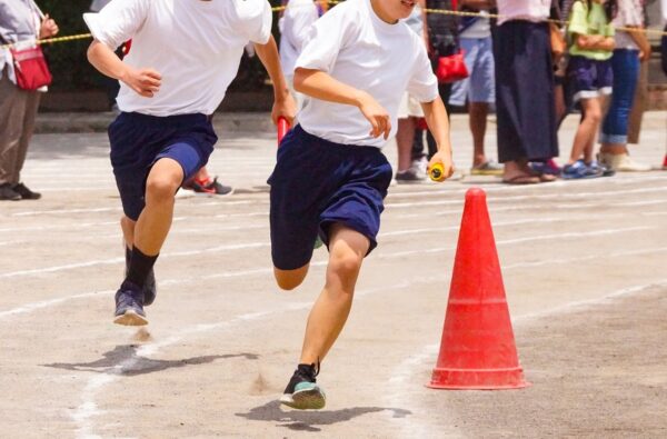 重たいランドセルに希望の光？小学生が開発した「さんぽセル」に大人が反論！大人ＶＳ小学生の「さんぽセル論争」TBS NEWS DIG