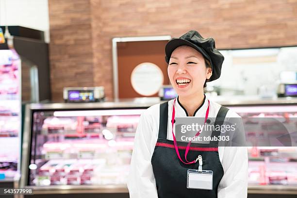 スーパーのレジ・品出しスタッフ