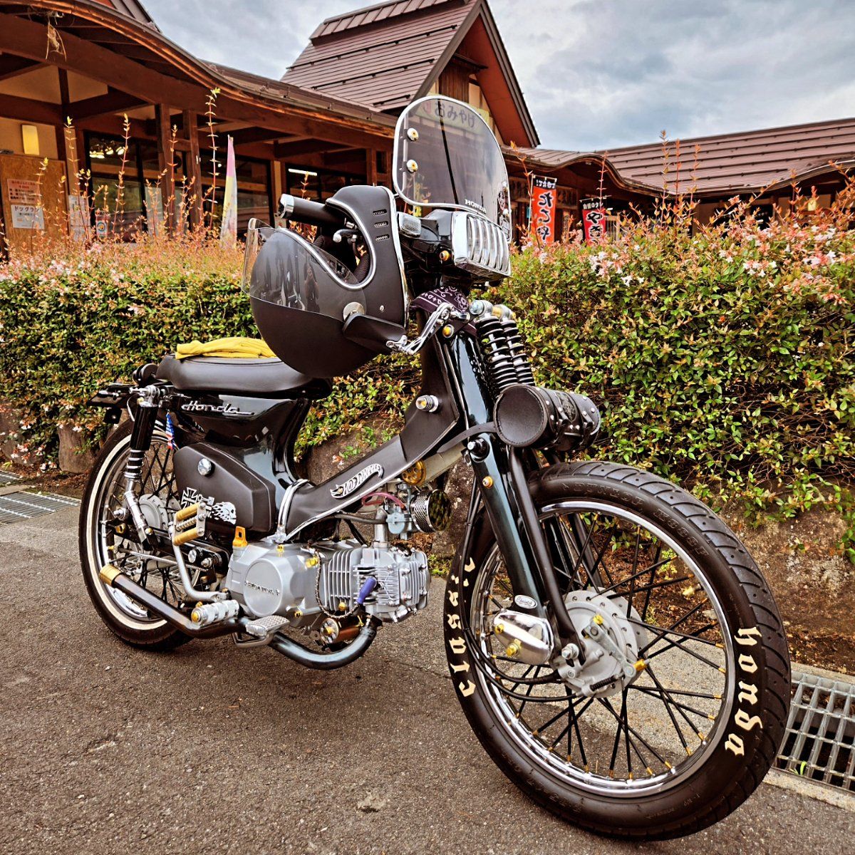 ホンダ スーパーカブカスタム50 色々改造してます