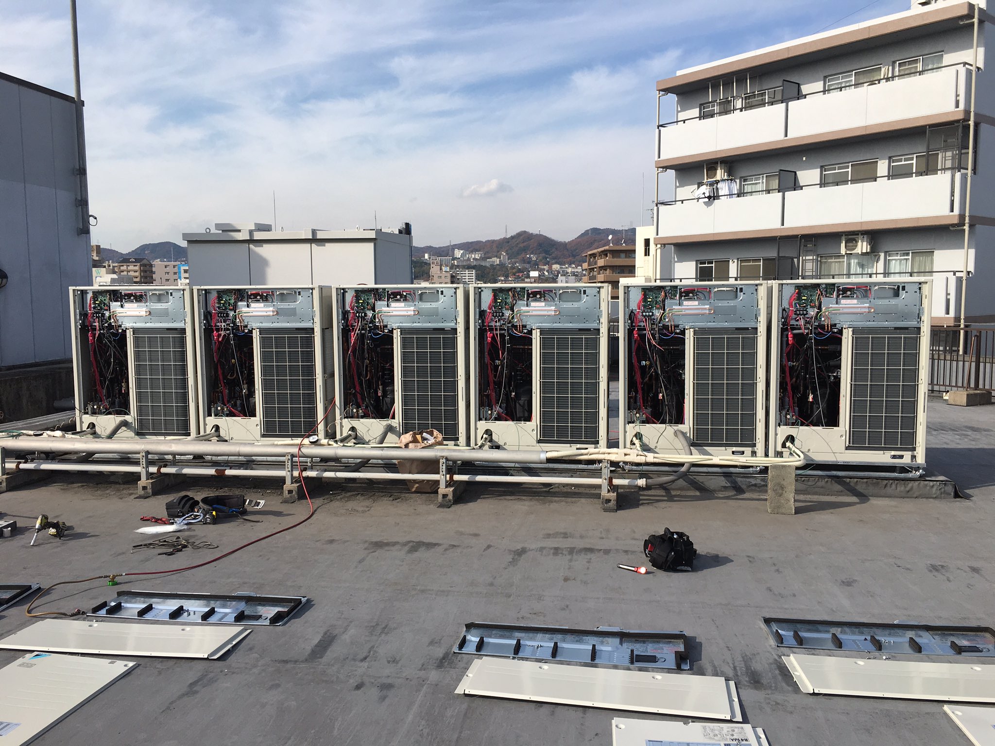 栃木県 ビル屋上の空調設備21475118 の写真素材 - アフロ