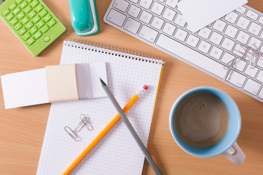 8,116 オフィス デスク High Res Illustrations - Getty Imagesビジネス, 会議室, ビジネスマン