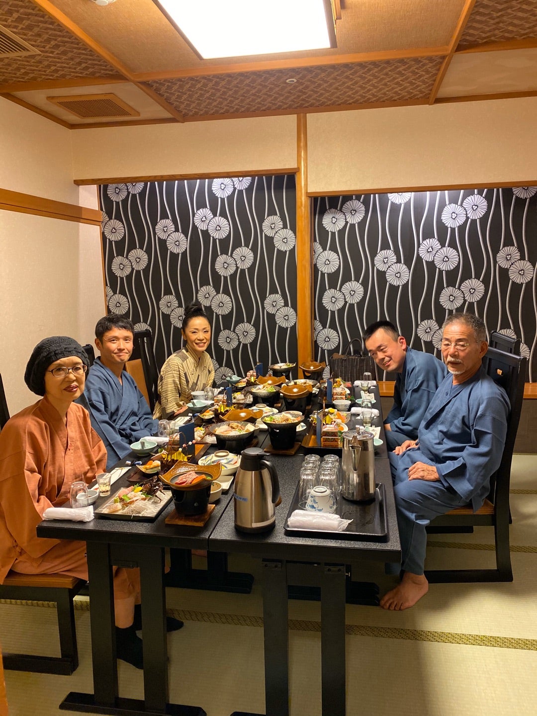 今日の社長飯です🍴 ブレスハウス名物、社長特製ランチ🍴 日替わりメニューで、毎回楽しみです😋 料理もこだわりが強い社長の特製ランチ😆『料理』も！です！ もちろん、こだわりたくさんのブレスハウスのお家🏠️ モデルハウス、お客様それぞれのこだわりが詰まったお家
