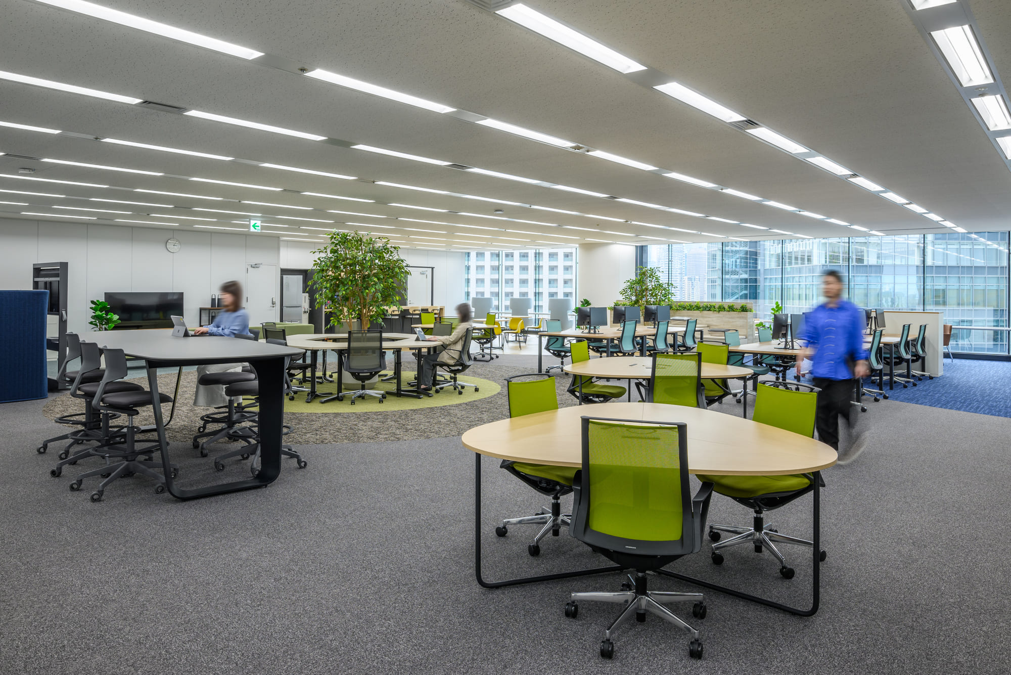 理想的なオフィスレイアウトの作り方！デスク配置から始めようコクヨのコラム