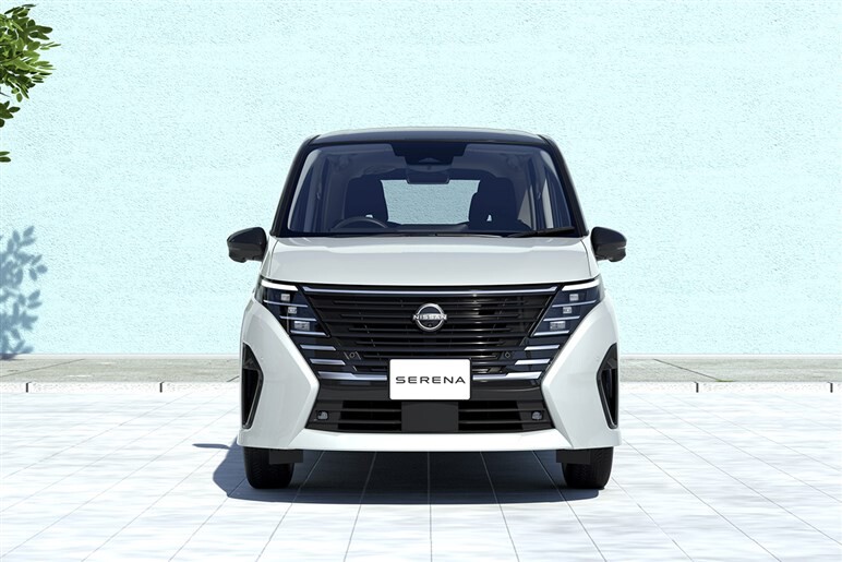 マイチェンをした新型ノート E13 の外装は本当にダサい？ マイチェン前と並べて比べてみたテスドラ.com