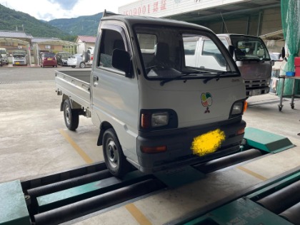 トラックの車検費用を徹底解説！節約術から業者選び、手続きまで - アイナビポータル