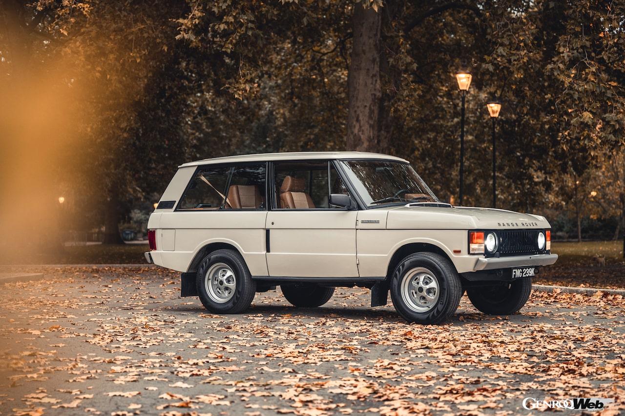 1979年製のレンジローバーリボーン 海外エージェント費用など含めると 価格は日本円で3200万程です。 今回は目黒のレンジャースさんに大変お世話になり購入出来ました。 @landrover_rangers 新車も勿論良いのですが、 古くても当時のメカニックが本気で 気合いを入れて