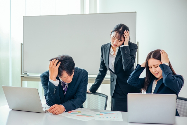 工場が人手不足になる原因と現場状況を10年勤めた経験から4つ紹介 - Parallel Road