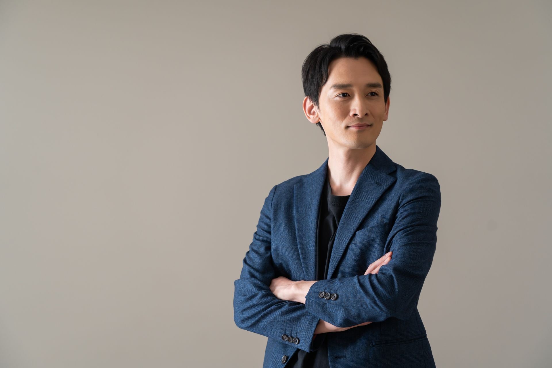 大阪市でプロフィール撮影なら株式会社ラズスタジオ大阪の撮影会社広告写真・商品撮影・カメラマンラズスタジオ