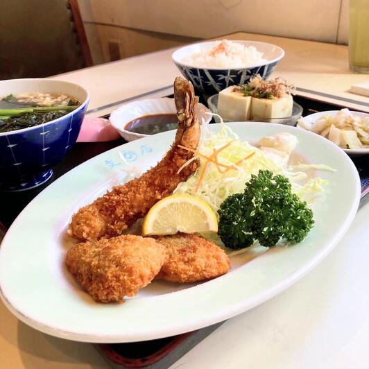 阪神 新在家駅」海側のスーパー「マルナカ」の看板が『ダイエー』になってる。マルナカ14店舗がダイエーに変わったみたい神戸ジャーナル