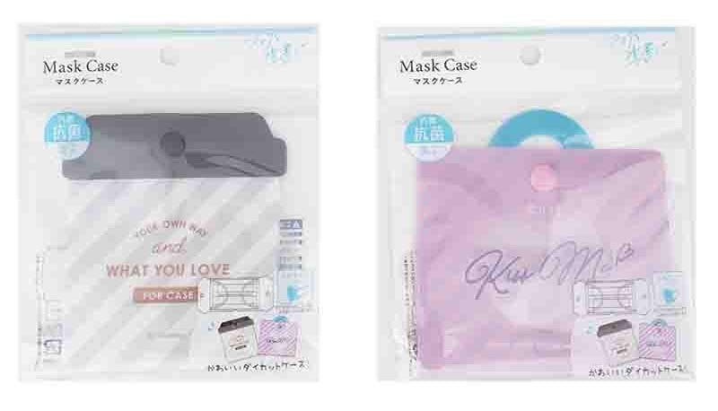 daiso新商品 マグネットマスクホルダー ¥200＋tax JANコード 4550480099675 ・ 他の投稿はこちら→ @akaneko715・ マスクケースにマグネット付きが出た‼︎ マグネット付きはやはり便利✨ 玄関に貼り付けて外出時にマスクをさっと取り付けられる♪ 進化したマスクケース