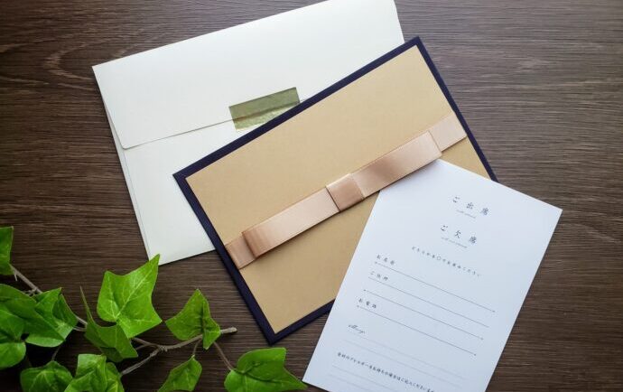 結婚式の招待状は誰に手渡すべき？切手・封筒のマナーと適切な渡し方を徹底解説みんなのウェディングニュース