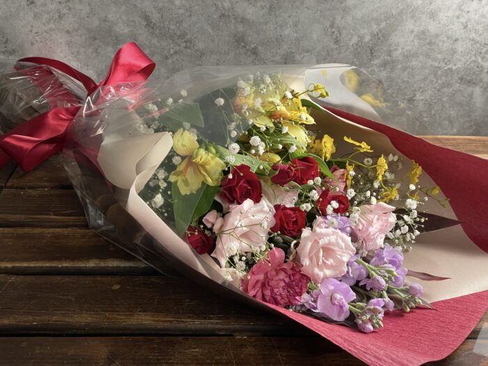 ♡ 男性向け ご退職お祝いに💐 ご注文ありがとうございました🙏花束bouquetスタンダードタイプ内容お任せ男性向け💐退職お祝い花好きな人と繋がりたい