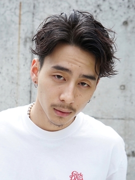 七三分け メンズ 髪型特集！男の定番ヘアスタイルとおすすめのスタイリング剤をピックアップメンズファッションメディア OTOKOMAE男前研究所