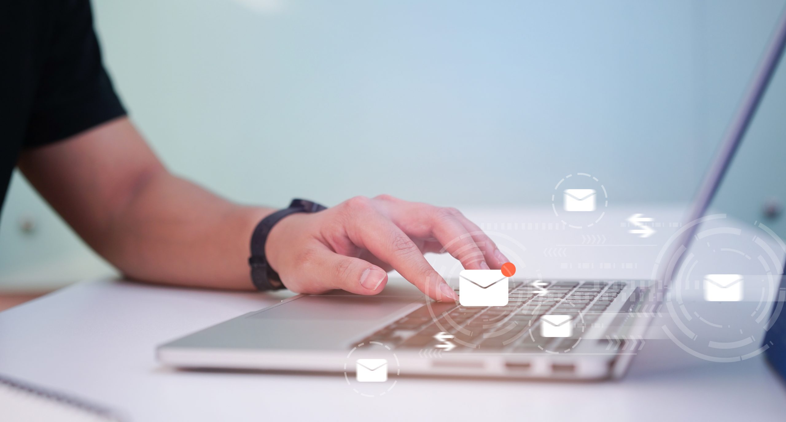 例文集 ビジネスメールの締めの言葉はどう書く？シーン別、季節別の例文を紹介！ - CANVAS若手社会人の『悩み』と『疑問』に答えるポータルサイト