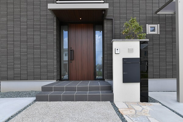 実例付き 新築外構は200万でどこまでできる？費用相場から予算内に抑えるコツも解説│外構・エクステリアパートナーズ