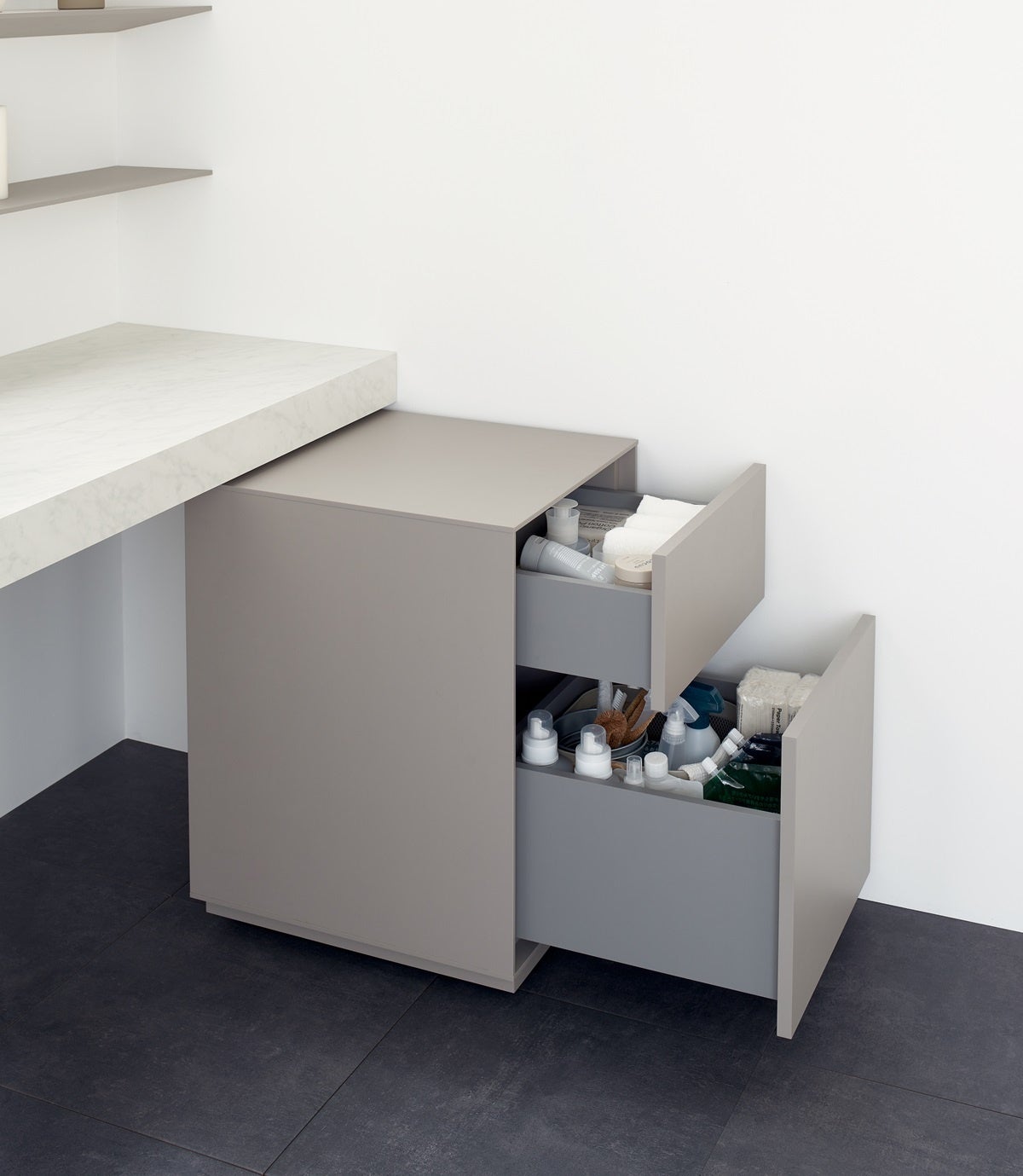 素敵な施工事例のご紹介です✨ ====================== 既製品と造作を うまく組み合わせたTVボードです。ピッタラのテレビボードタイプは、 メッシュ扉で赤外線にも対応しており、 デザイン性と機能性を両立しています。 ======================使用商品テレビ