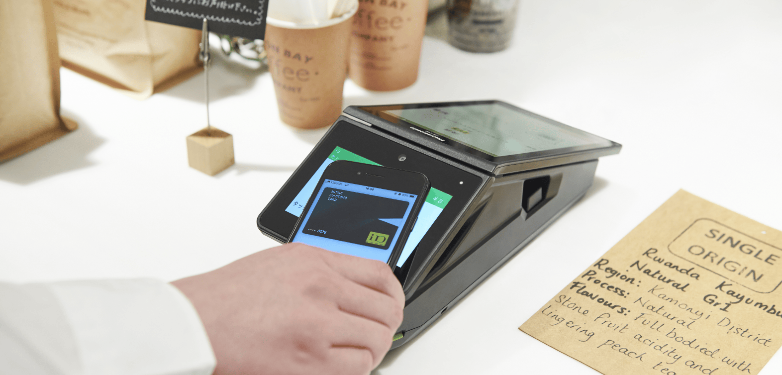 海遊館の特別企画 『スマホをかざすと中がのぞける!?「BLUE SEAT」』NEWSCAST