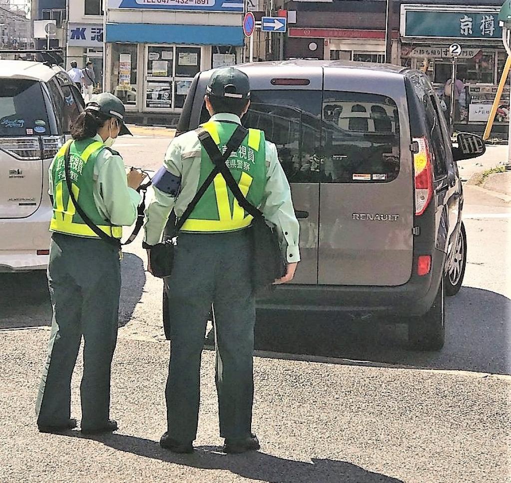 駐車違反に対しては情けも愛想もなしな駐車監視員というお仕事自動車情報・ニュース WEB CARTOP