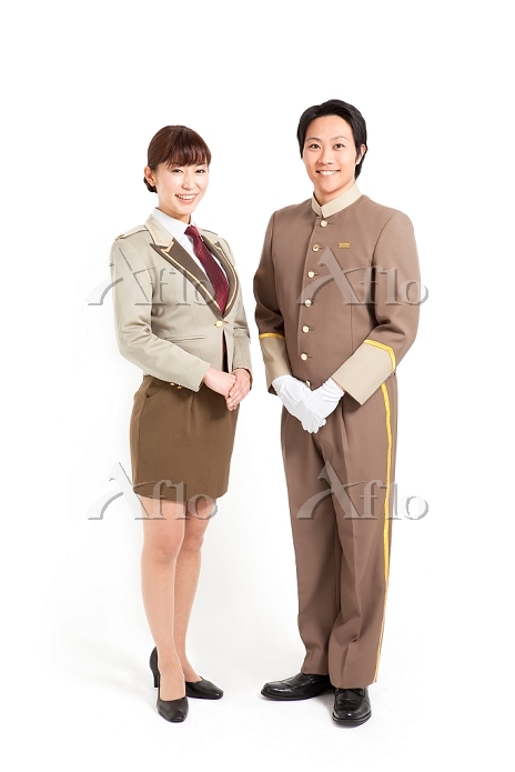 ホテル・旅館などの宿泊業で外国人採用！どのビザで雇用できる？手続き方法は？Divership