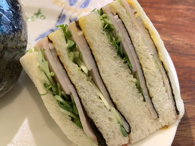 王子公園にある「神戸文学館」で『神戸カルチャー市』が開催されるみたい。ステージ・おもちゃ体験・お得な絵本の販売など神戸ジャーナル