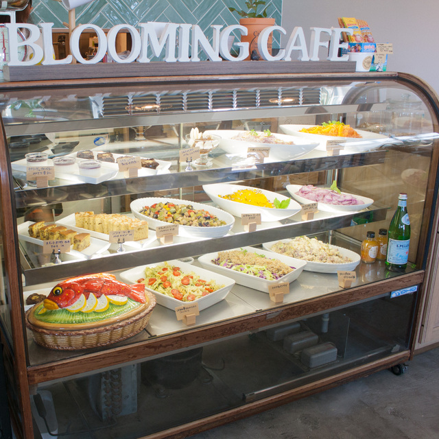 Blooming Cafe - カフェ・喫茶店