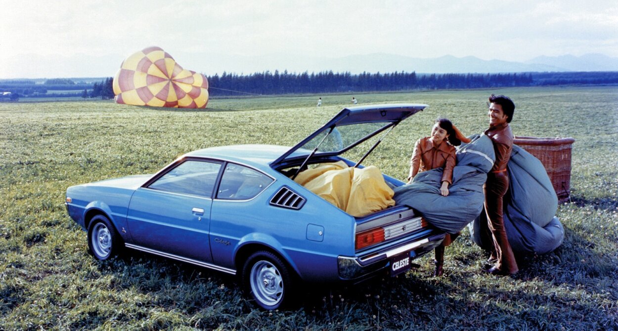 旧車 ランサー セレステ 絶滅危惧種の超稀少前期！攻撃的なデザインとポップな内装のギャップ！Lancer Celeste, very rarecar! Aggressive design.JDM