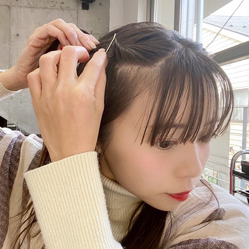 大ぶりヘアピンさえあればOK！お仕事後の夜遊びヘアアレンジのコツ - CanCam.jp キャンキャン