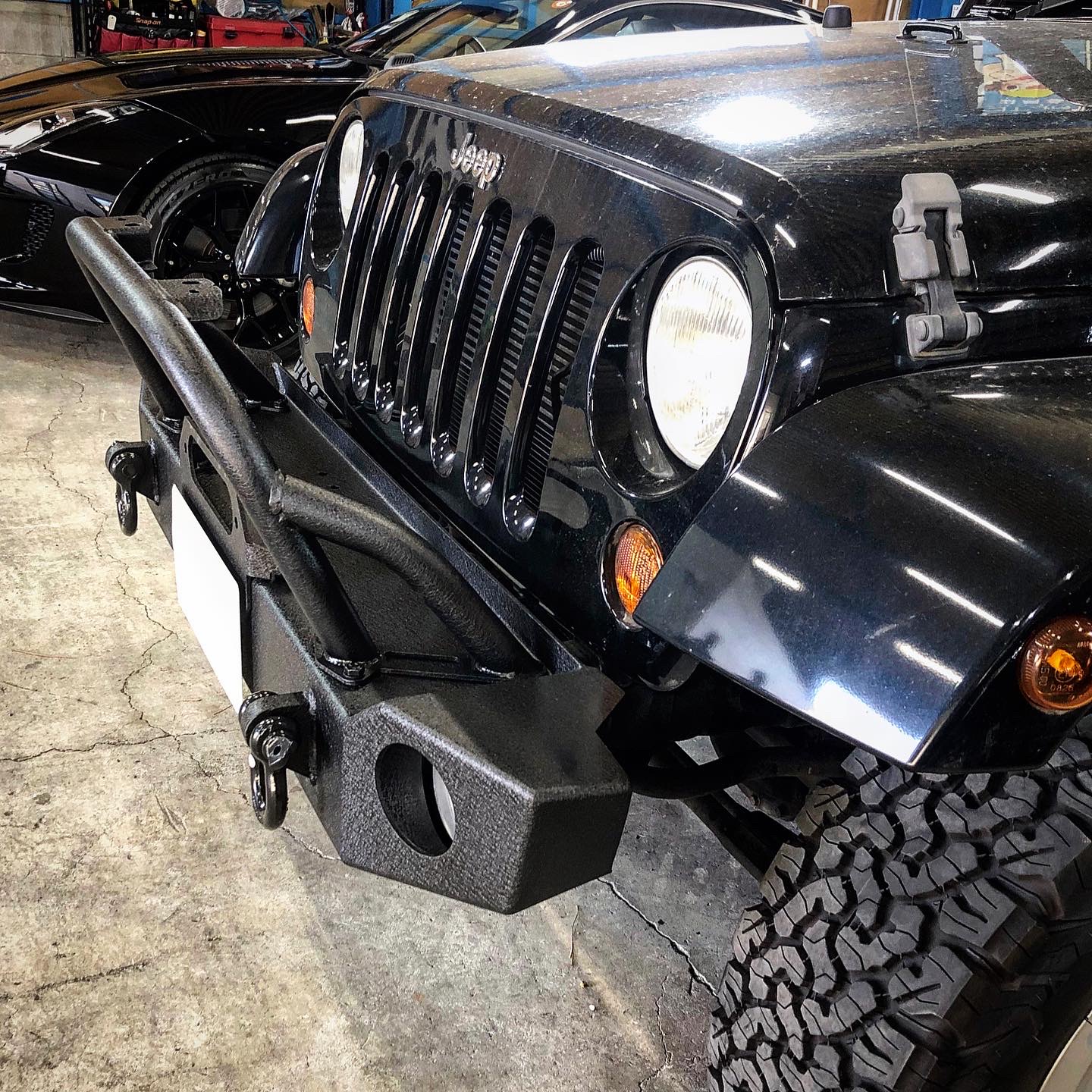 JEEP JKﾗﾝｸﾞﾗｰのﾌﾛﾝﾄﾊﾞﾝﾊﾟｰの交換！！ Fine 福岡ｶｽﾀﾑｼｮｯﾌﾟFineの仕事っﾌﾟﾘ♪♪