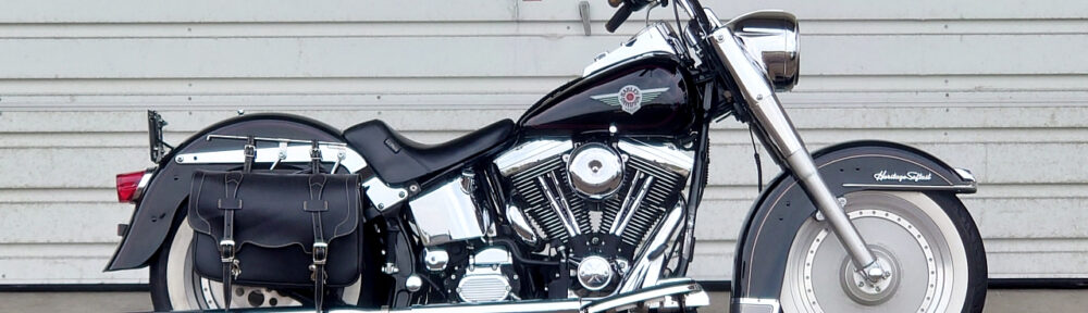 ターミネーター2』のあのハーレーが最新仕様で復刻！ 鏡面仕上げの“走る芸術”『ファットボーイ グレイゴースト』日本初公開 - 価格.com