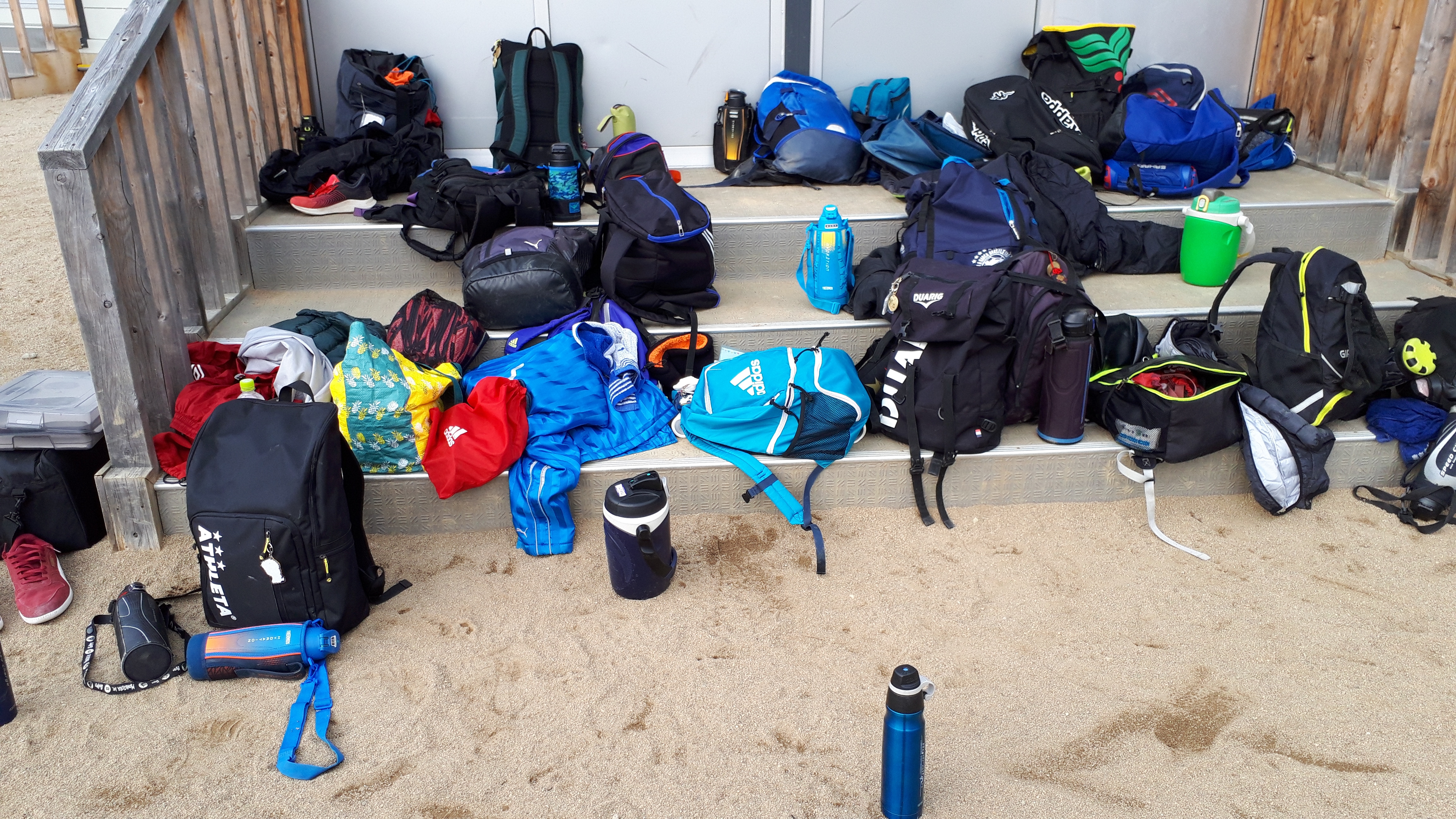 驚きの1280円！たっぷり入って荷物がすっきり整理できる！３WAYバッグが付録！公式 モノマックス MonoMax 付録、カバン、時計、家電、カップ麺などの情報を詳しく解説