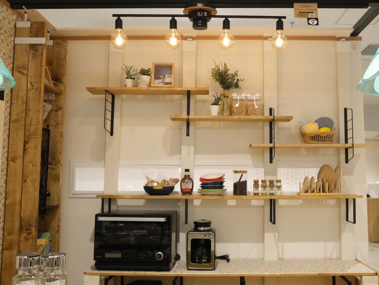 Amazon.co.jp: 平安伸銅工業 LABRICO DIY収納パーツ 横3本用 木材連結パーツ アイアン ホワイト IXO-18:ホーム＆キッチン