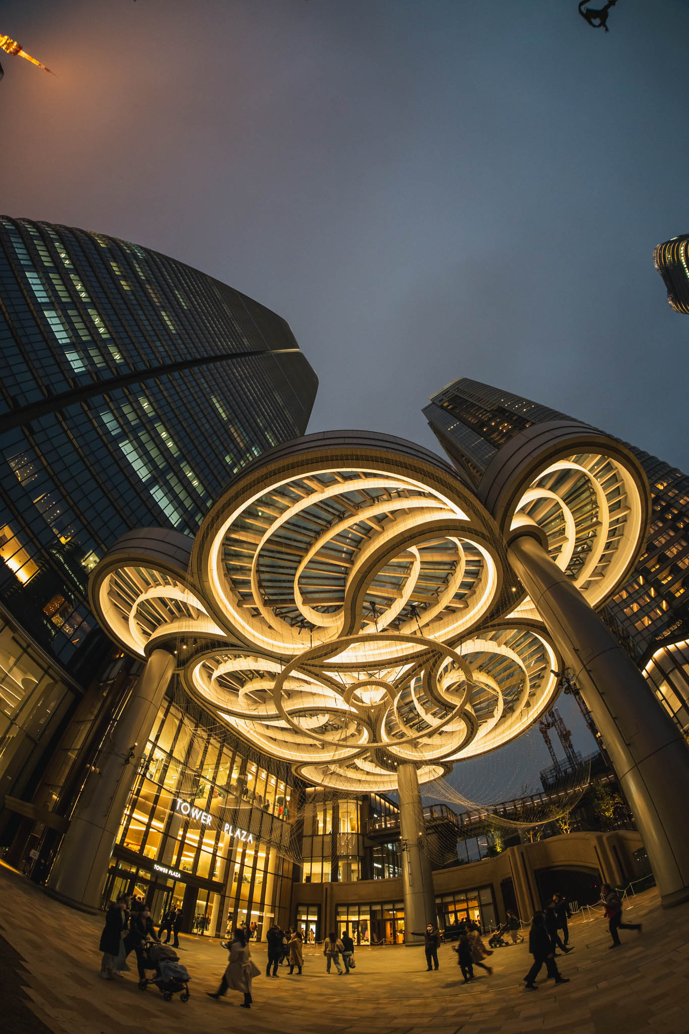 日本初プロジェクトは麻布台ヒルズ！トーマス・ヘザウィック主宰「ヘザウィック・スタジオ展」を昼も夜も東京シティビューで建築とアートを巡る®