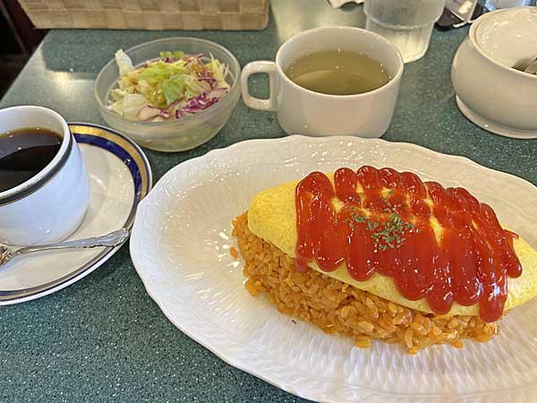 中華料理店「座135 池袋本店」で煮込み豚肉麺を堪能！アクセスは池袋駅東口（南）徒歩すぐ - ソロ活おっさんのアローン飯なび