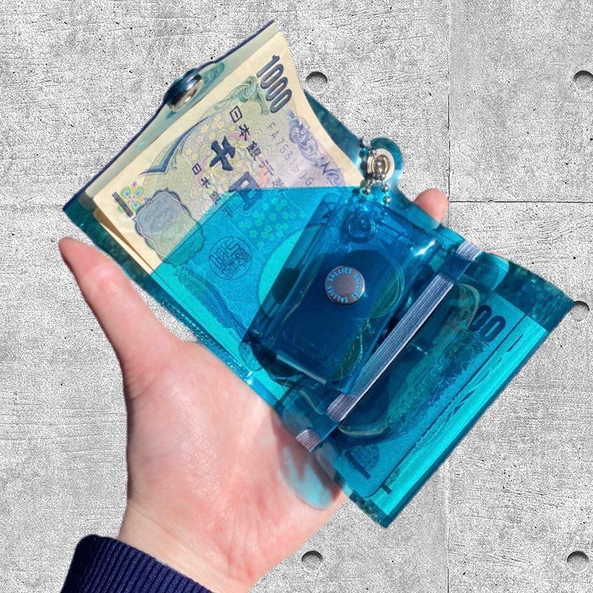 革の財布はいらないかも？というミニマリストにおすすめなクリアウォレット PVC透明財布