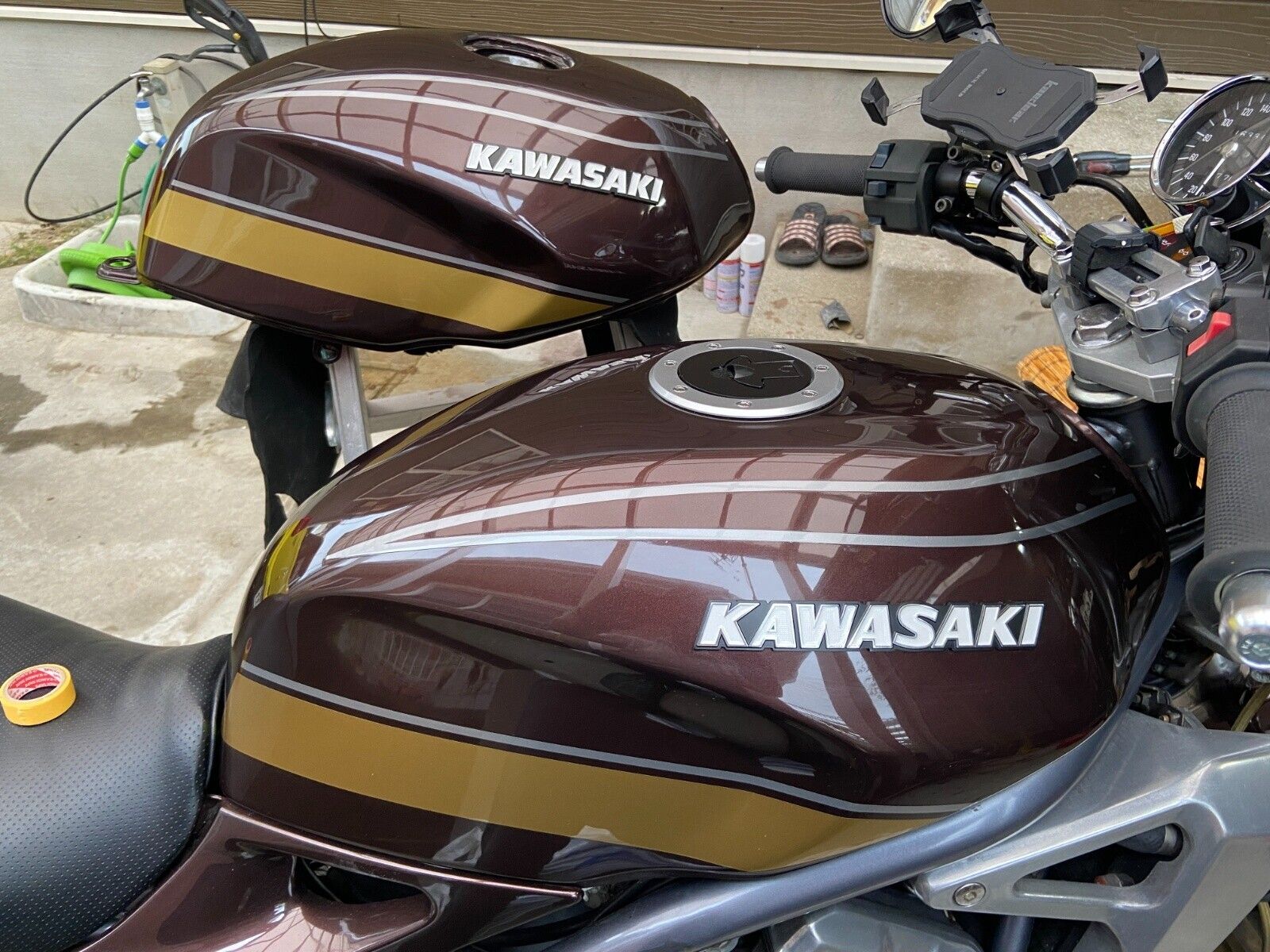 バイク ガソリンタンク塗装 松山市グーネットピット