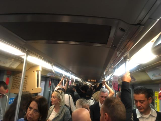 ローマに夜到着。空港からテルミニ駅への移動、雰囲気や治安の所感 - セイナニティLog