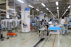 メディア紹介多数！大磯屋製麺所の熟成焼そば 10食 平麺ナポリタンソース1本付き H014-034 - 愛知県碧南市ふるさとチョイス -ふるさと納税サイト