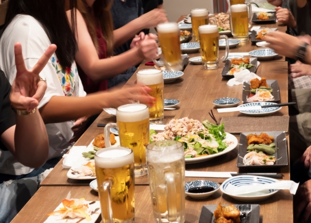 ダメパパ飲み会＞ママから突然の離婚宣告「俺も言い分ある」 ダメパパ図鑑 まんがママスタ