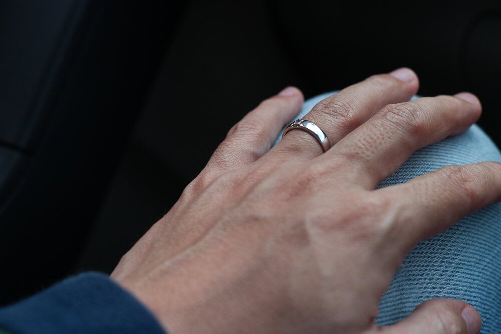 男性の指輪サイズを知りたい!指ごとの平均号数・選ぶときのポイントを解説
