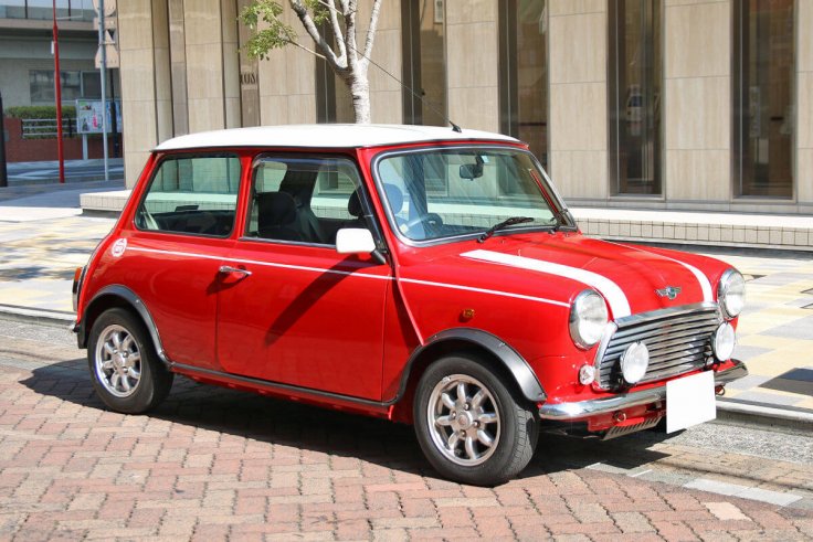 ローバーミニ専門店 中古車一覧 Classca クラスカ専門店の丁寧な仕上げ